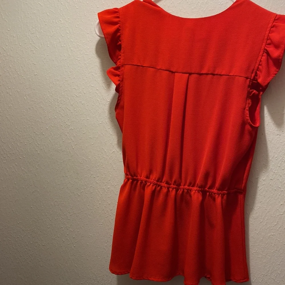 Red blouse - Picture 4 of 4